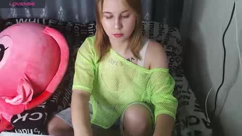 Snapshot of royangela chatting on 09/22/25, 02:30 angela online show from 09/22/25, 02:30