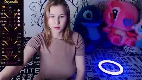 Snapshot of royangela chatting on 10/02/25, 05:14 angela online show from 10/02/25, 05:14