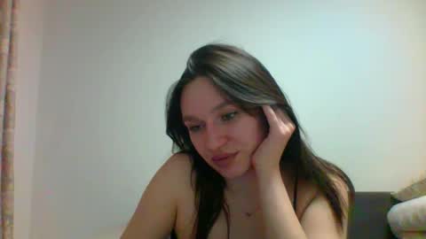 Roza05x online show from 03/23/26, 09:19