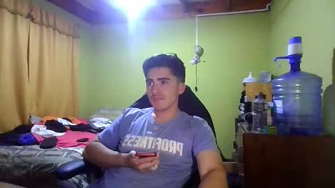 Snapshot of rpaulo25 chatting on 11/25/25, 05:07 rpaulo25 online show from 11/25/25, 05:07