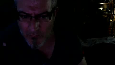 Snapshot of rrd85 chatting on 09/15/25, 06:02 rrd85 online show from 09/15/25, 06:02