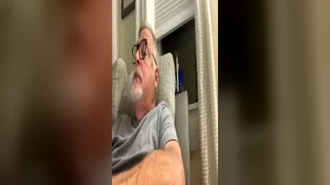 Snapshot of rs006 chatting on 06/15/26, 01:41 rs006 online show from 06/15/26, 01:41