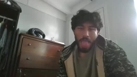 Snapshot of rshjayy chatting on 11/15/25, 09:21 rshjayy online show from 11/15/25, 09:21