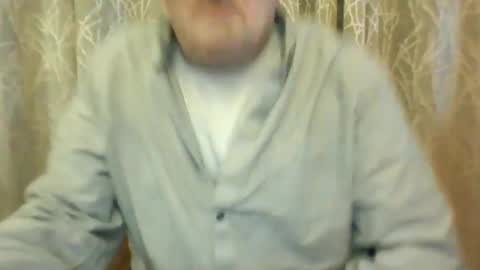 Snapshot of rsl1963 chatting on 12/16/25, 11:10 rsl1963 online show from 12/16/25, 11:10