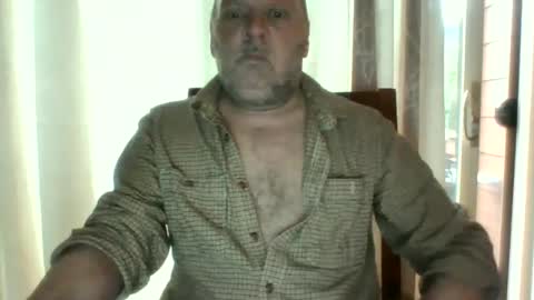 Snapshot of rsl1963 chatting on 03/31/26, 07:58 rsl1963 online show from 03/31/26, 07:58