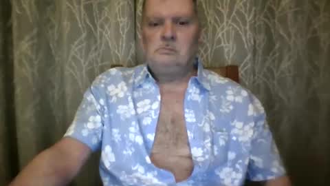 Snapshot of rsl1963 chatting on 04/16/26, 08:15 rsl1963 online show from 04/16/26, 08:15