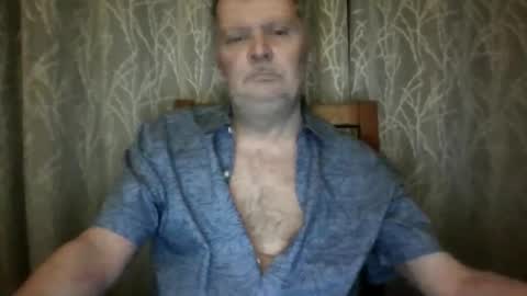 Snapshot of rsl1963 chatting on 04/18/26, 08:07 rsl1963 online show from 04/18/26, 08:07