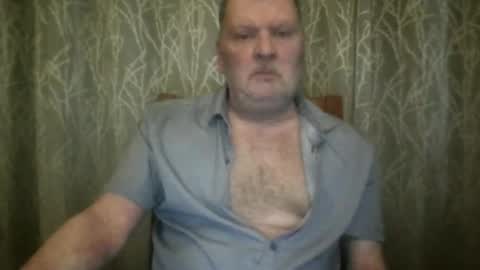 Snapshot of rsl1963 chatting on 04/28/26, 07:35 rsl1963 online show from 04/28/26, 07:35