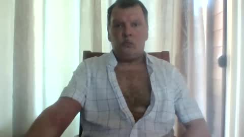 Snapshot of rsl1963 chatting on 06/09/26, 05:57 rsl1963 online show from 06/09/26, 05:57