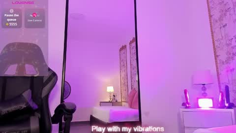 Snapshot of rubby_grundy chatting on 04/07/26, 02:12 R U B B Y online show from 04/07/26, 02:12