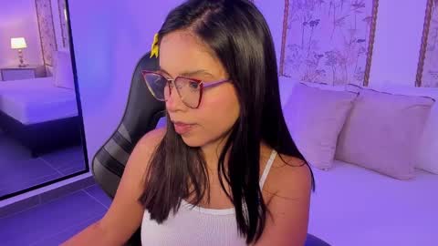 Snapshot of rubby_grundy chatting on 04/09/26, 02:22 R U B B Y online show from 04/09/26, 02:22
