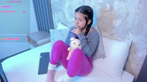 Snapshot of rubby_grundy chatting on 06/11/26, 02:53 R U B B Y online show from 06/11/26, 02:53