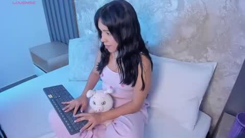 Snapshot of rubby_grundy chatting on 06/13/26, 03:48 R U B B Y online show from 06/13/26, 03:48