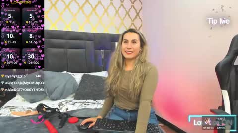 Snapshot of rubby_taylor chatting on 02/20/25, 10:37 RubbyTaylor online show from 02/20/25, 10:37