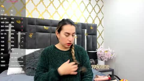 Snapshot of rubby_taylor chatting on 10/10/25, 12:04 RubbyTaylor online show from 10/10/25, 12:04