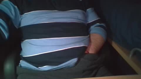 Snapshot of ruben90mr chatting on 12/15/24, 02:08 ruben90mr online show from 12/15/24, 02:08