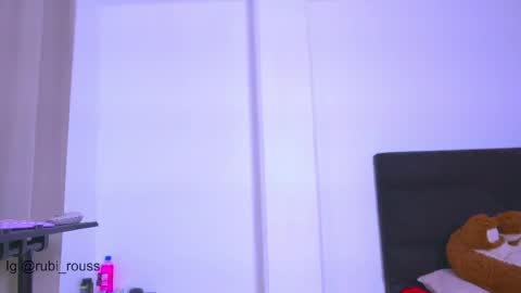 rubi rouss  instagran and X or tw  FAV VIBES11  9 33  101 moan and explode my balls online show from 05/05/26, 03:58