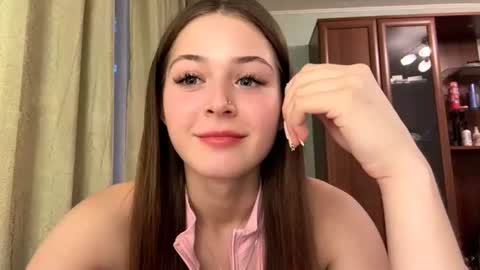 Adel online show from 06/11/26, 07:23