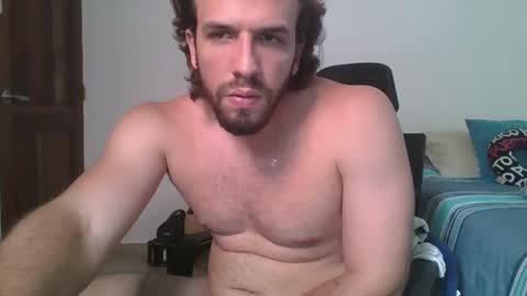 Snapshot of rubio121 chatting on 02/06/25, 02:15 rubio121 online show from 02/06/25, 02:15