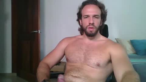 Snapshot of rubio121 chatting on 02/26/25, 01:52 rubio121 online show from 02/26/25, 01:52