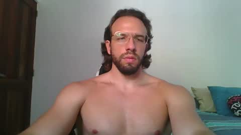 Snapshot of rubio121 chatting on 03/10/25, 01:54 rubio121 online show from 03/10/25, 01:54