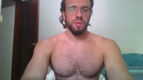 Snapshot of rubio121 chatting on 02/18/26, 01:18 rubio121 online show from 02/18/26, 01:18
