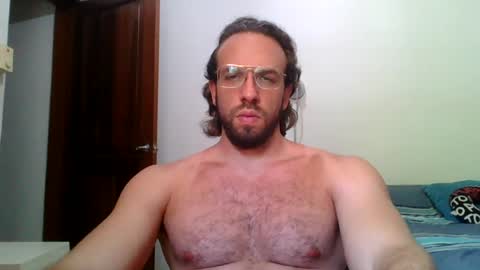 Snapshot of rubio121 chatting on 06/11/26, 05:00 rubio121 online show from 06/11/26, 05:00