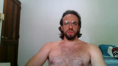Snapshot of rubio121 chatting on 06/15/26, 02:30 rubio121 online show from 06/15/26, 02:30