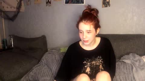 Snapshot of rubireyn chatting on 10/27/25, 05:39 Rubi online show from 10/27/25, 05:39