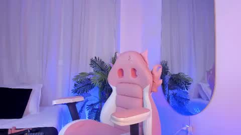 ruby_deluxe6 online show from 07/09/26, 11:47