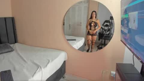 Snapshot of ruby_tylor chatting on 11/25/25, 12:38 ruby online show from 11/25/25, 12:38