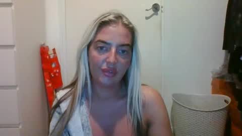 rubyredxxxoxxx online show from 12/15/24, 04:59