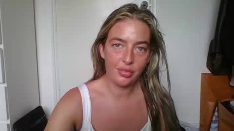 Snapshot of rubyredxxxoxxx chatting on 09/20/25, 10:38 rubyredxxxoxxx online show from 09/20/25, 10:38