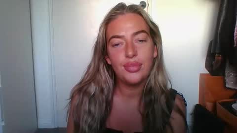 Snapshot of rubyredxxxoxxx chatting on 10/04/25, 06:33 rubyredxxxoxxx online show from 10/04/25, 06:33