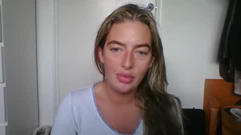 Snapshot of rubyredxxxoxxx chatting on 10/06/25, 07:17 rubyredxxxoxxx online show from 10/06/25, 07:17