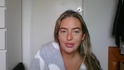 Snapshot of rubyredxxxoxxx chatting on 10/18/25, 07:53 rubyredxxxoxxx online show from 10/18/25, 07:53