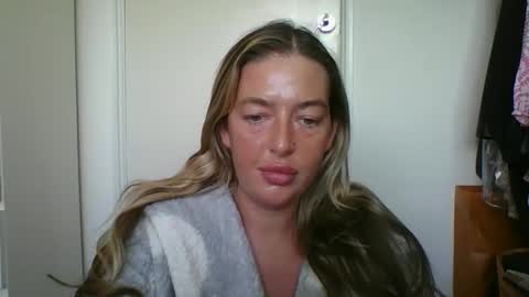 rubyredxxxoxxx online show from 12/05/25, 09:18