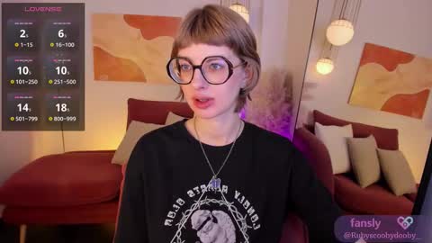 Snapshot of rubytwinkle chatting on 11/17/25, 08:58 Ruby online show from 11/17/25, 08:58