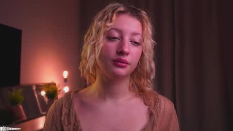 Mila online show from 09/20/25, 03:02