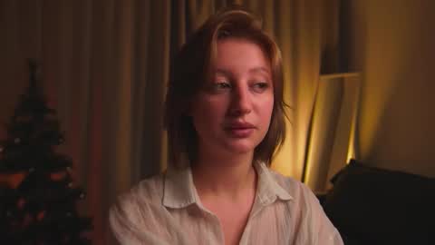 Snapshot of rue_novella chatting on 12/03/25, 04:09 Mila online show from 12/03/25, 04:09