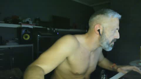 Chico que rico Caliente online show from 01/15/25, 02:13