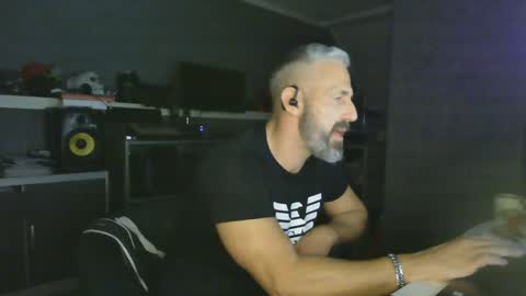 Chico que rico Caliente online show from 01/22/25, 11:01
