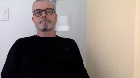 Snapshot of ruk_ri913mn chatting on 01/06/25, 11:51 Jimi online show from 01/06/25, 11:51