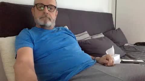 Snapshot of ruk_ri913mn chatting on 10/27/25, 07:34 Jimi online show from 10/27/25, 07:34