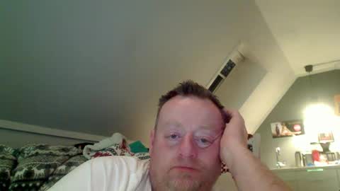 Snapshot of runepetter chatting on 02/16/25, 09:16 bignorwegian online show from 02/16/25, 09:16