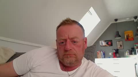 Snapshot of runepetter chatting on 09/13/25, 02:17 bignorwegian online show from 09/13/25, 02:17