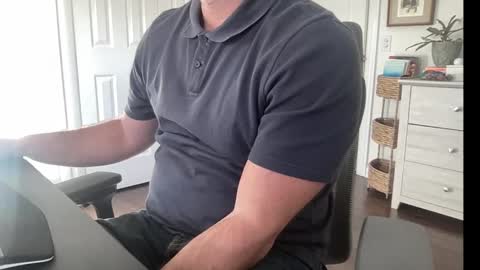 Snapshot of rungriff2323 chatting on 12/04/25, 07:00 rungriff2323 online show from 12/04/25, 07:00