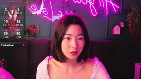 Snapshot of runi_asian chatting on 06/05/26, 01:12 Runi online show from 06/05/26, 01:12
