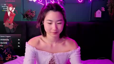 Snapshot of runi_asian chatting on 06/05/26, 06:52 Runi online show from 06/05/26, 06:52