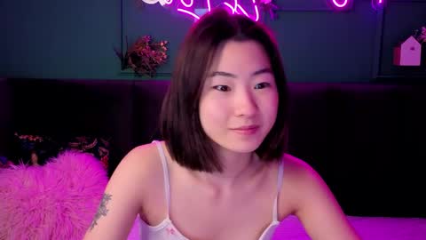 Snapshot of runi_asian chatting on 06/06/26, 12:38 Runi online show from 06/06/26, 12:38
